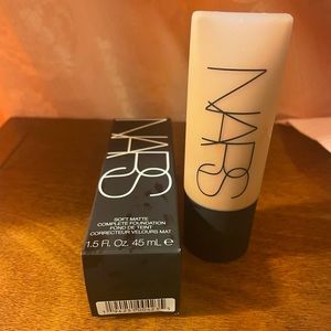 NARS Soft Matte Foundation - Macao